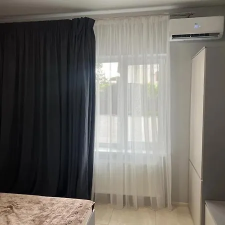 Apartment однокімнатна на 1му поверсі Odesa