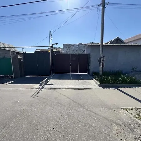 однокімнатна на 1му поверсі Odesa